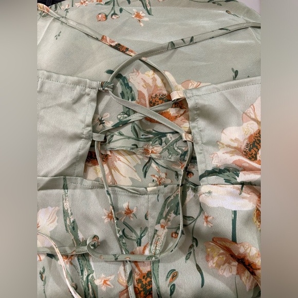 NWT Boohoo Sage Green Satin Floral Cowl Tie-Back Flute Hem Slip Midi Dress 12 - Picture 6 of 11